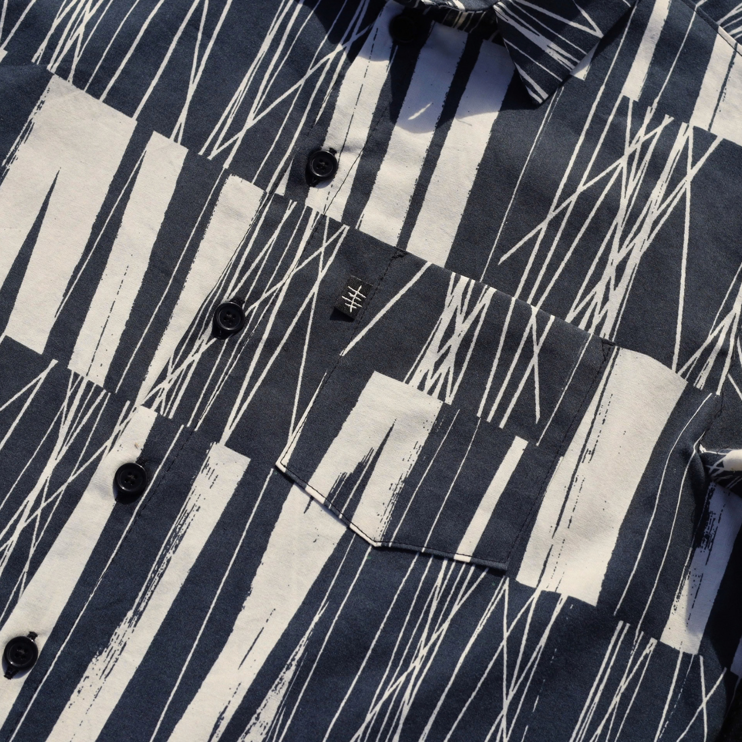 SHIRT | DISTORTED ZEBRA