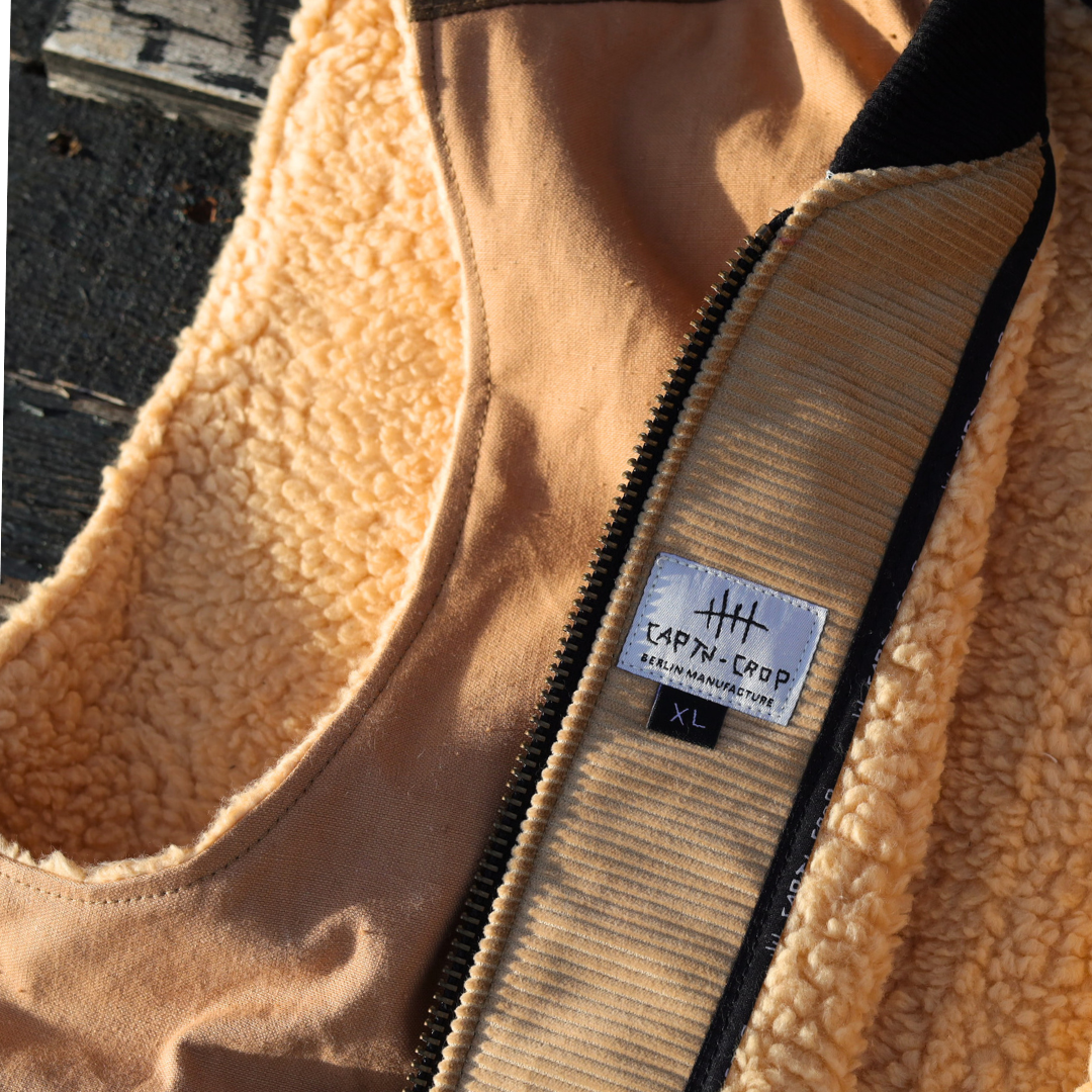 VEST | SHADES OF CLAY